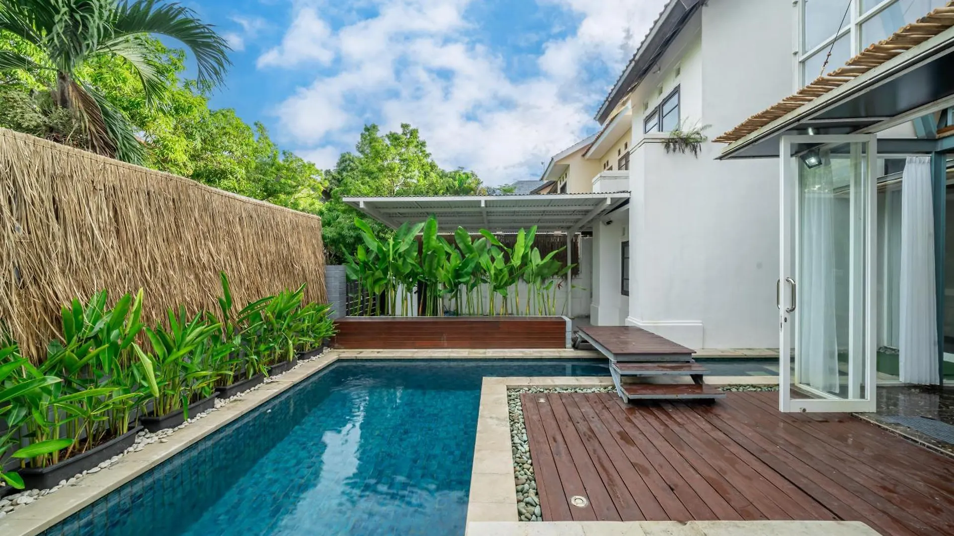 Dreamland Golf Complex 4 Bedroom Uluwatu  Indonesia