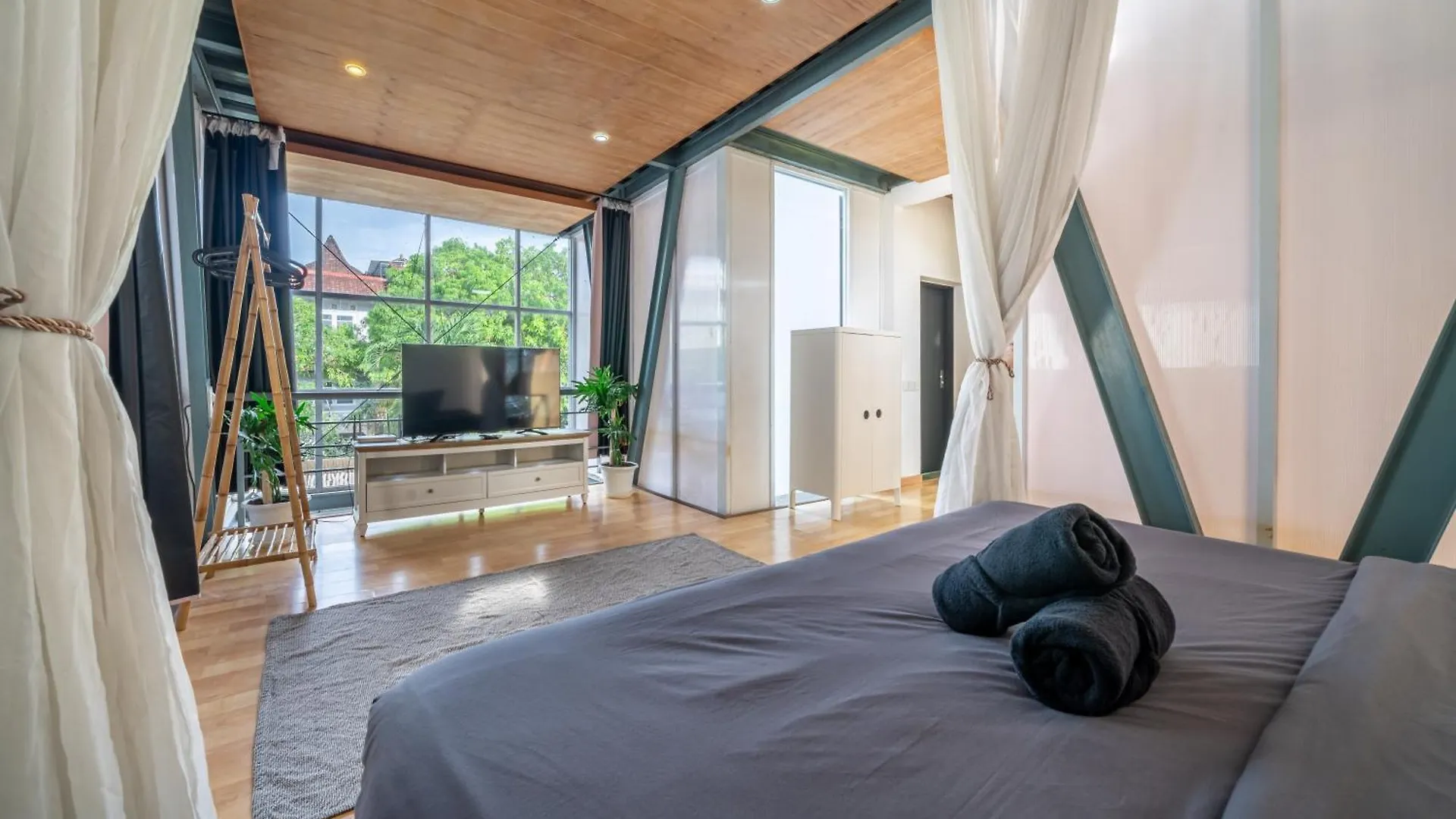 Dreamland Golf Complex 4 Bedroom Uluwatu  Indonesia